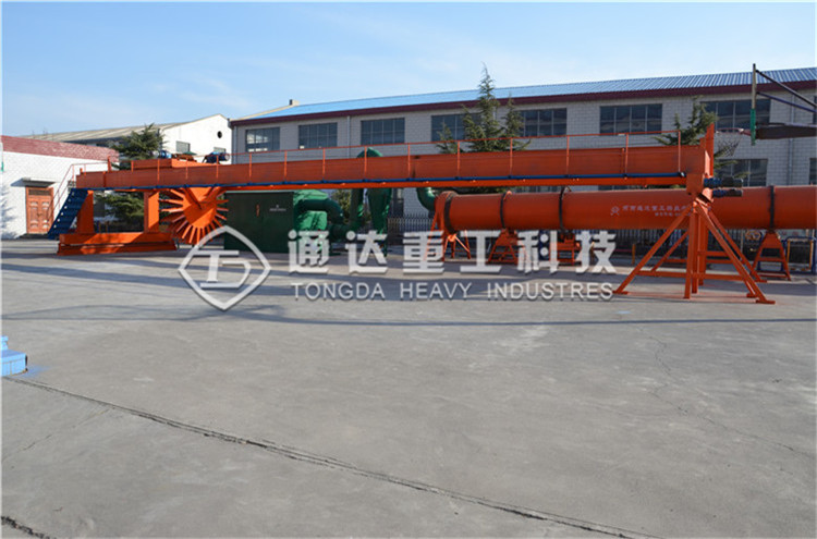 輪盤式翻堆機(jī).jpg 輪盤式翻堆機(jī).jpg